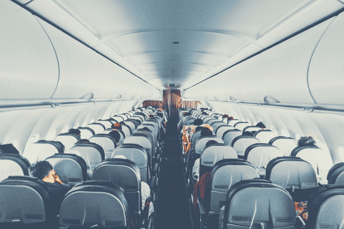 How to Sleep on an Airplane – 25 Simple Hacks For Comfortable Sleep