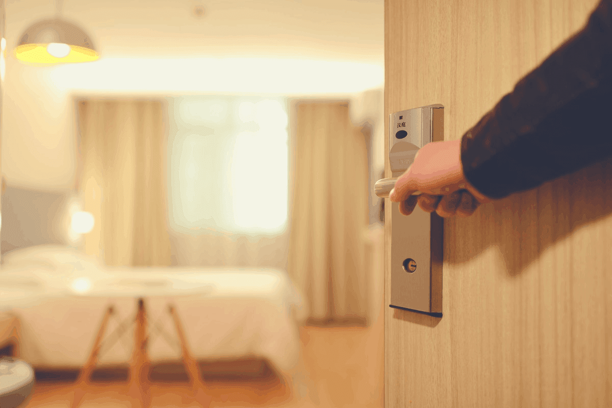 A Comprehensive Guide to Sleeping in a Hotel – All you need to know