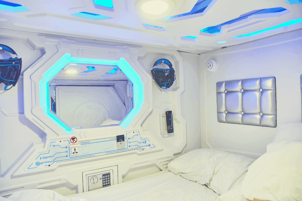 sleep airport book capsule
