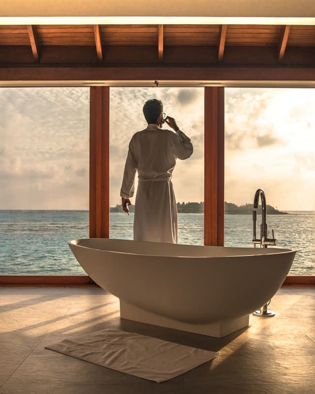 A guide to choosing the right morning robe – Extended Guide