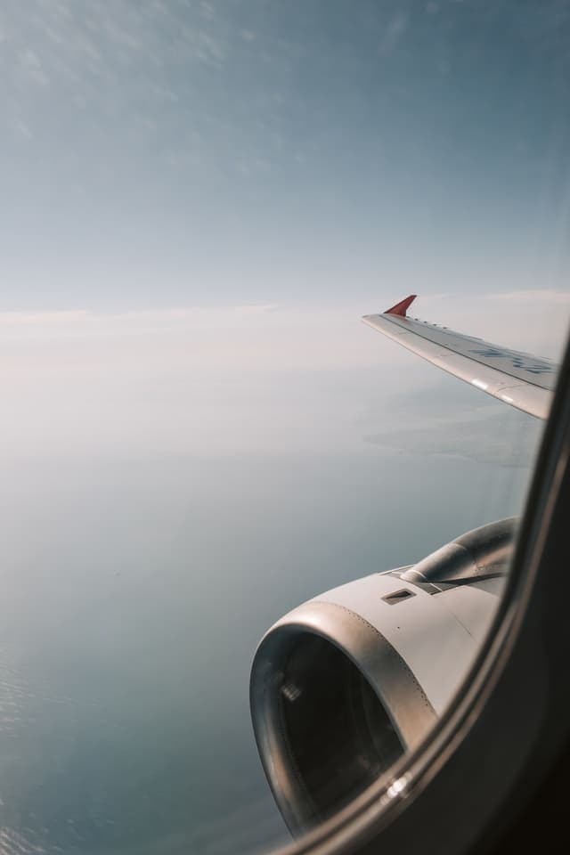Best Ways to Avoid Jet Lag: Expert Tips for Travelers